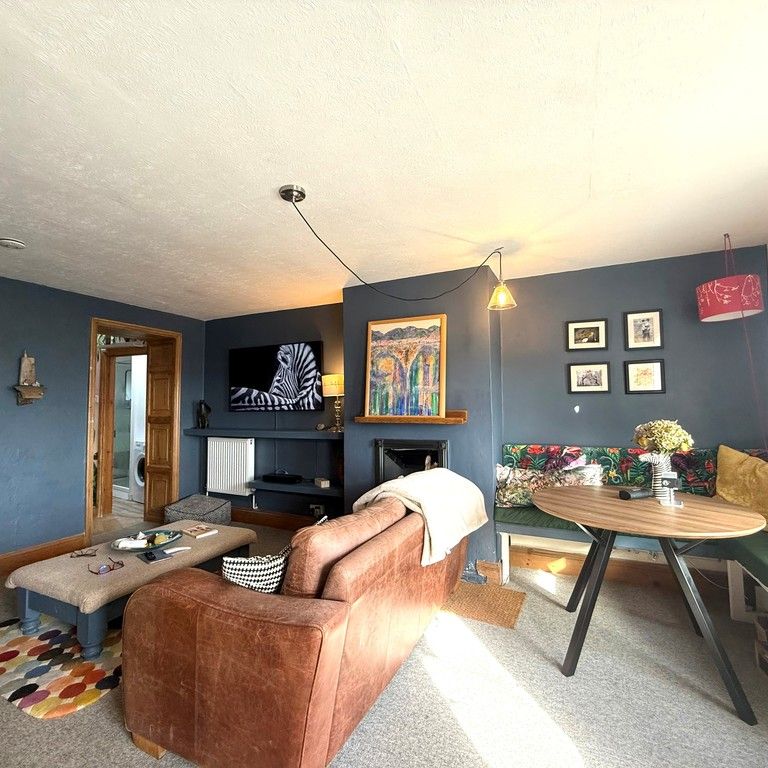 2 bed terraced house to rent in Cofton Hill, Cockwood, EX6 - Photo 1