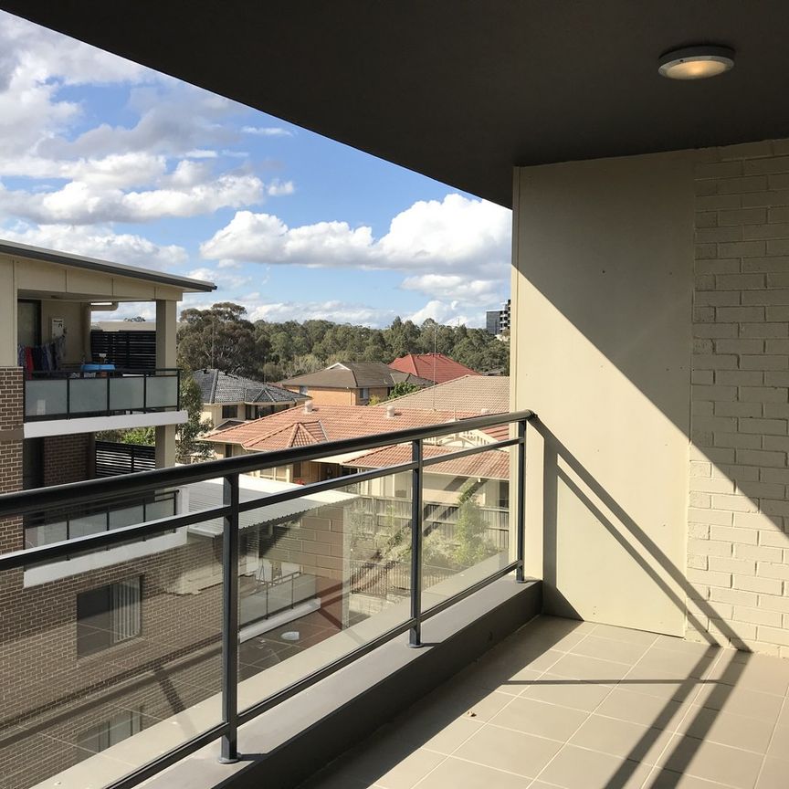 Modern 1 Bedroom Apartment for lease , close to Stockland Mall and Business Park - Photo 1