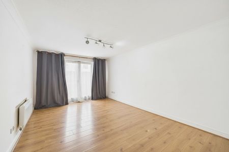 1 bedroom Flat in Alpha Street South, Berkshire - Photo 5