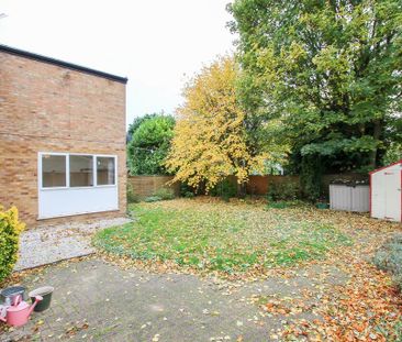 4 bedroom end of terrace house to rent - Photo 4