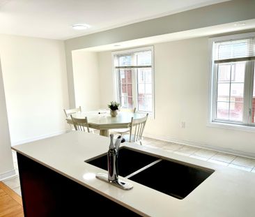 For Lease - 2280 Baronwood Drive Unit# 91, Oakville, Ontario - Photo 4