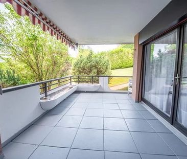 Appartement de 2 pièces meublé au rez-inférieur avec grand balcon - Photo 1