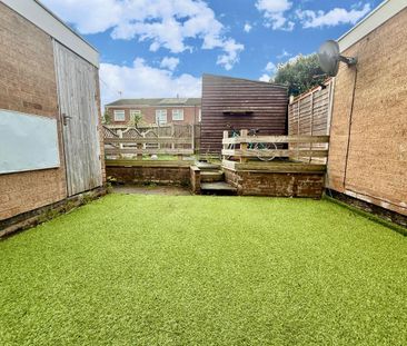 3 bedroom terraced house to rent - Photo 2