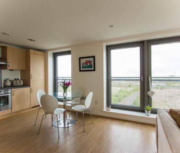 2 bedroom flat to rent - Photo 5