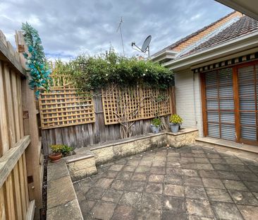 4/12 Ashby Grove, Eaglemont - Photo 3