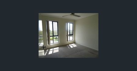 SPACIOUS 4 BEDROOM TWO-STOREY HOME WITH ENSUITE AND DOUBLE GARAGE! - Photo 2