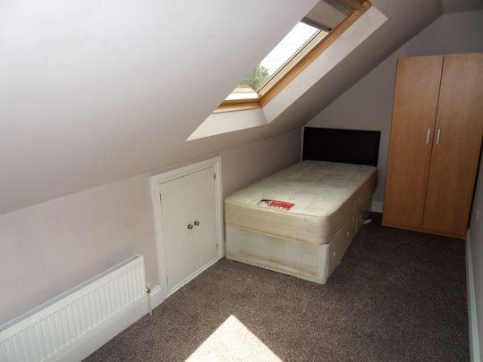 3 bedroom flat to rent - Photo 1