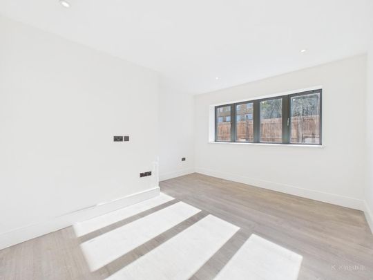 2 bedroom ground floor flat to rent - Photo 1