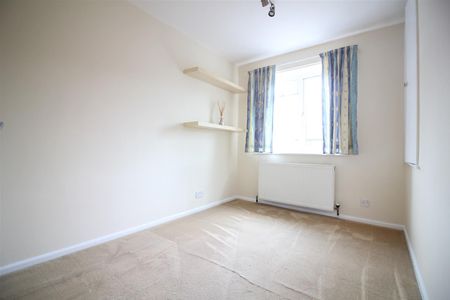 Penwerris Avenue, Isleworth - Photo 5