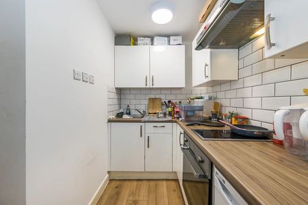 Warwick Road, Earls Court, London, SW5 9UP - Photo 5