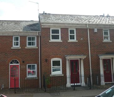 2 bedroom terraced house to rent - Photo 2