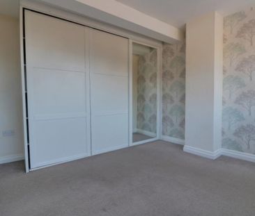 3 bedroom semi-detached house to rent - Photo 6