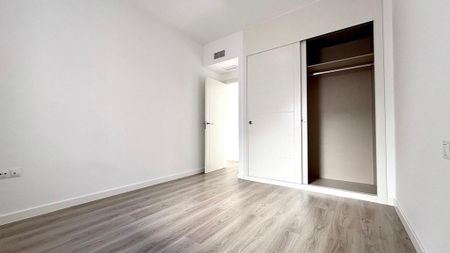 3 bedroom luxury Apartment for rent in Nueva Andalucia, Spain - Photo 2