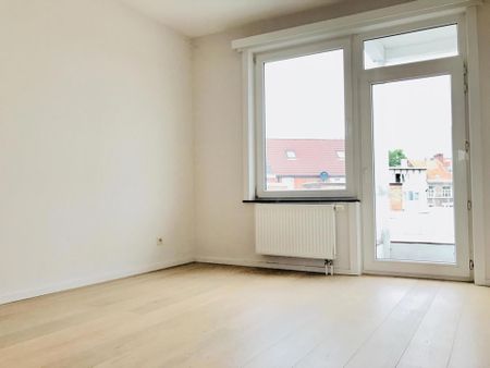 Centraal gelegen modern appartement met 2 ruime slaapkamers, terras en garage - Foto 3