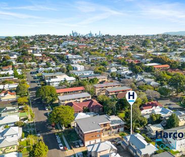 Convenient & Contemporary Townhouse! - Photo 4