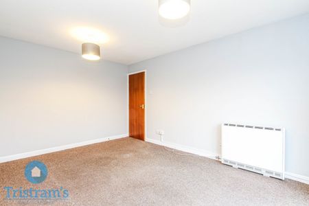 2 bed Flat for Rent - Photo 5