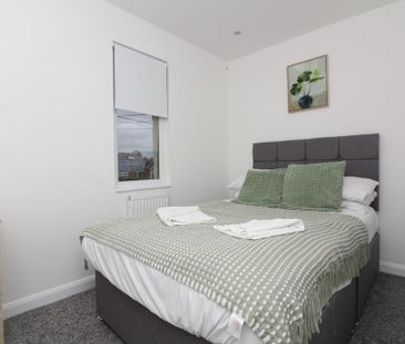 3 bedroom terraced house to rent - Photo 6