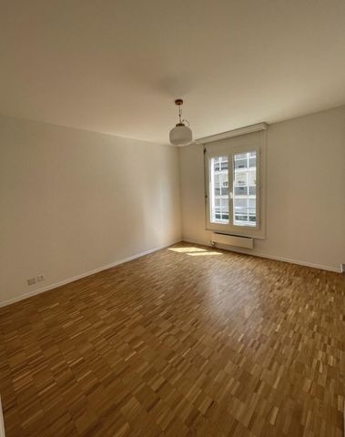 Appartement 4 pièces rénové à proximité du quartier des banques - Photo 5