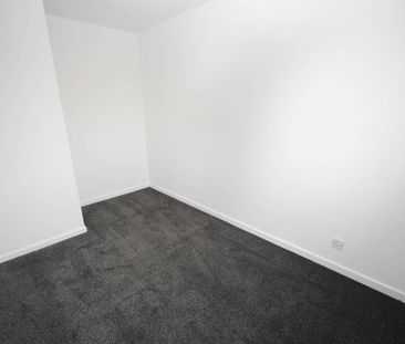 2 bedroom semi-detached house to rent - Photo 5