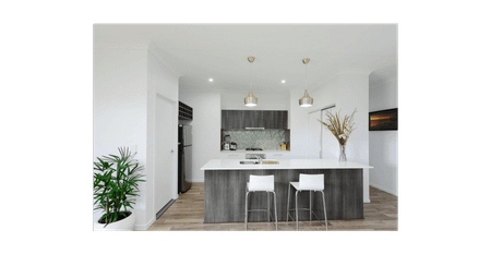 Stylish 4-Bedroom House in Vibrant Newtown - Photo 3