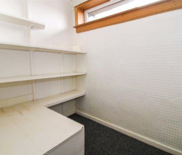 2 bedroom end of terrace house to rent - Photo 5