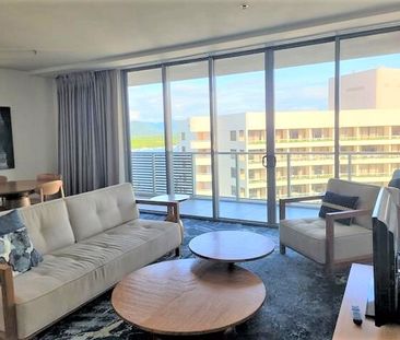 This sophisticated apartment is located in the prestigious waterfro... - Photo 1