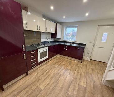 2 bedroom terraced house to rent - Photo 2