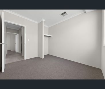 3 Bridgewater Approach, Yanchep, WA 6035 - Photo 2