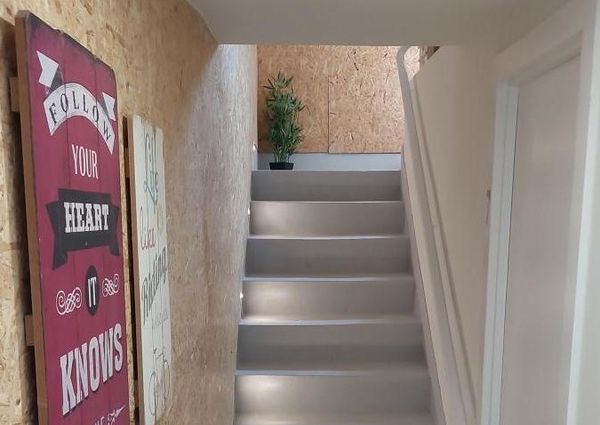 Aluga se quartos somente a estudantes no Castelo da Maia