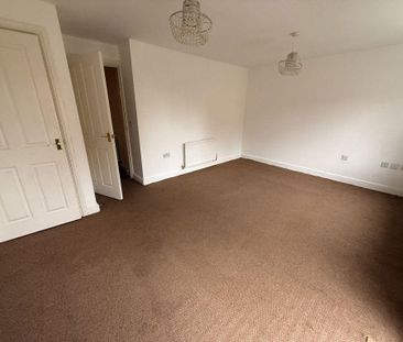 4 bedroom semi-detached house to rent - Photo 6