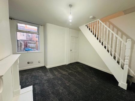 2 Bed Terraced House, Highfield Road, M6 - Photo 2