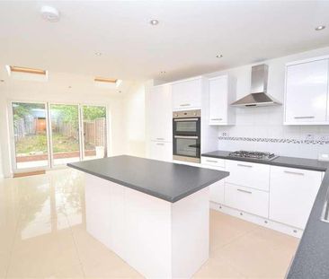 Churston Drive, Morden, SM4 - Photo 4