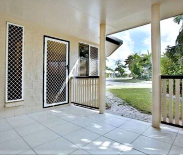 Large Family Home Minutes to Excellent Schools. - Photo 3