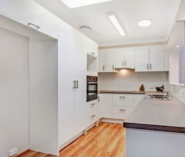 147 Merindah Road, Baulkham Hills - Photo 3