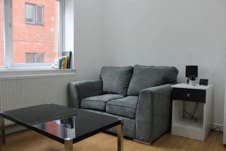 2 bedroom flat to rent - Photo 3