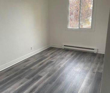 Montreal , 4 1/2 , pres metro Beaugrand - Photo 3