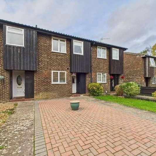 Greenham Wood, Bracknell, Berkshire, RG12 - Photo 1