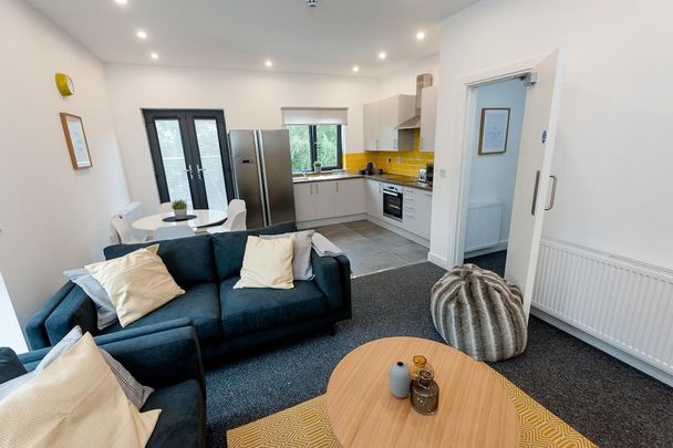 5 bedroom apartment to rent - Photo 1