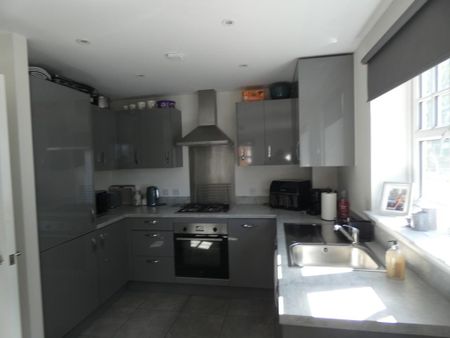 2 bedroom apartment to rent - Photo 5