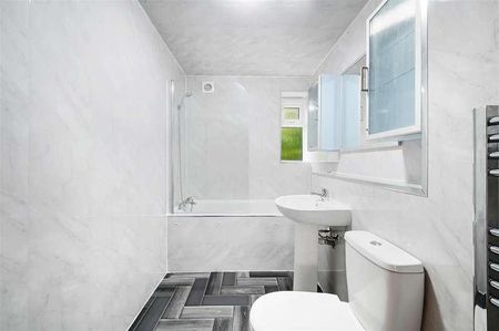 Polesden Gardens, Raynes, SW20 - Photo 5