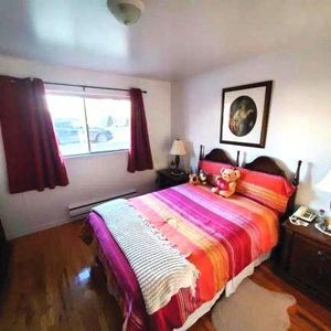 4 1\2 Vieux-Longueuil, libre le 1er juillet - Photo 2