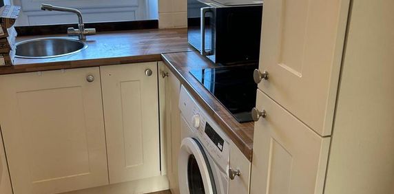 1 bedroom flat to rent - Photo 2