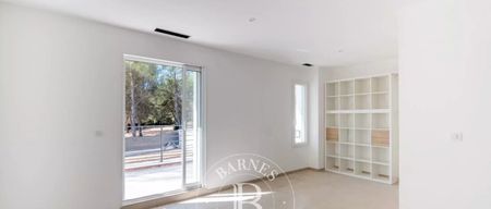 Maison • Exterieurs - Photo 4