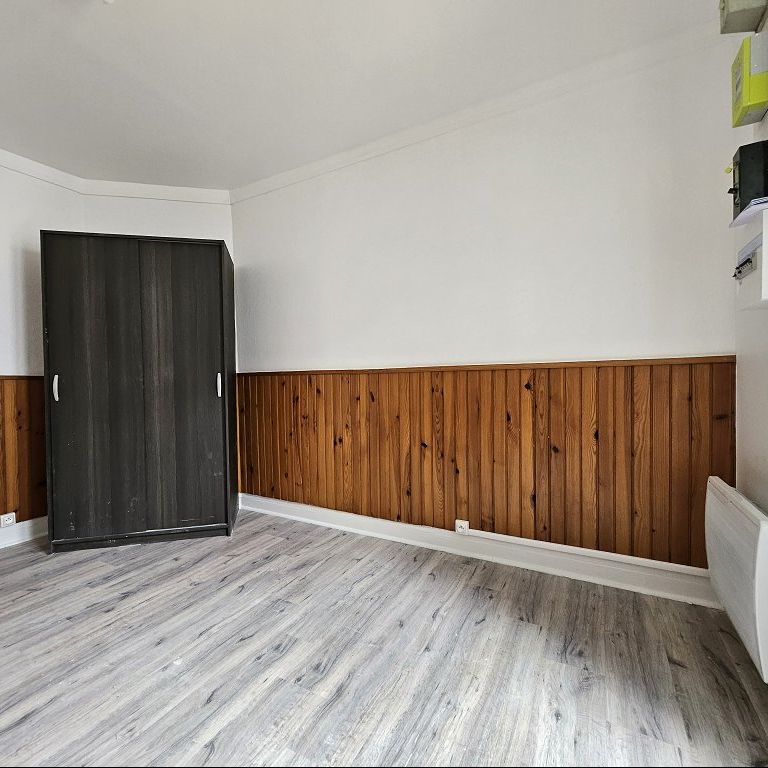 Location Appartement 1 pièce 18m² - Photo 1