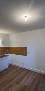 Location Appartement 1 pièce 33m² - Photo 3