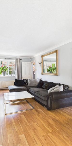 The Lea, Wokingham The Lea, Wokingham - Photo 1