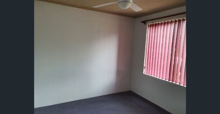 One-Bedroom Apartment - Photo 2