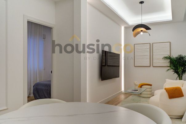 Flat for rent in Madrid (Distrito Salamanca) - Photo 1