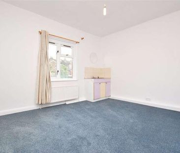 Falcon Road, Guildford, Surrey, GU1 - Photo 1