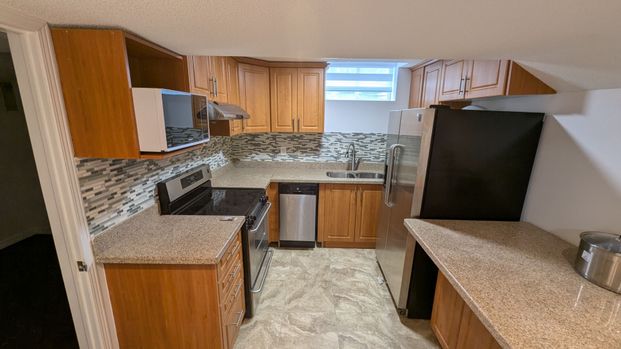For Lease - 53 Seward Crescent Unit# Lower Level, Ajax, Ontario - Photo 1